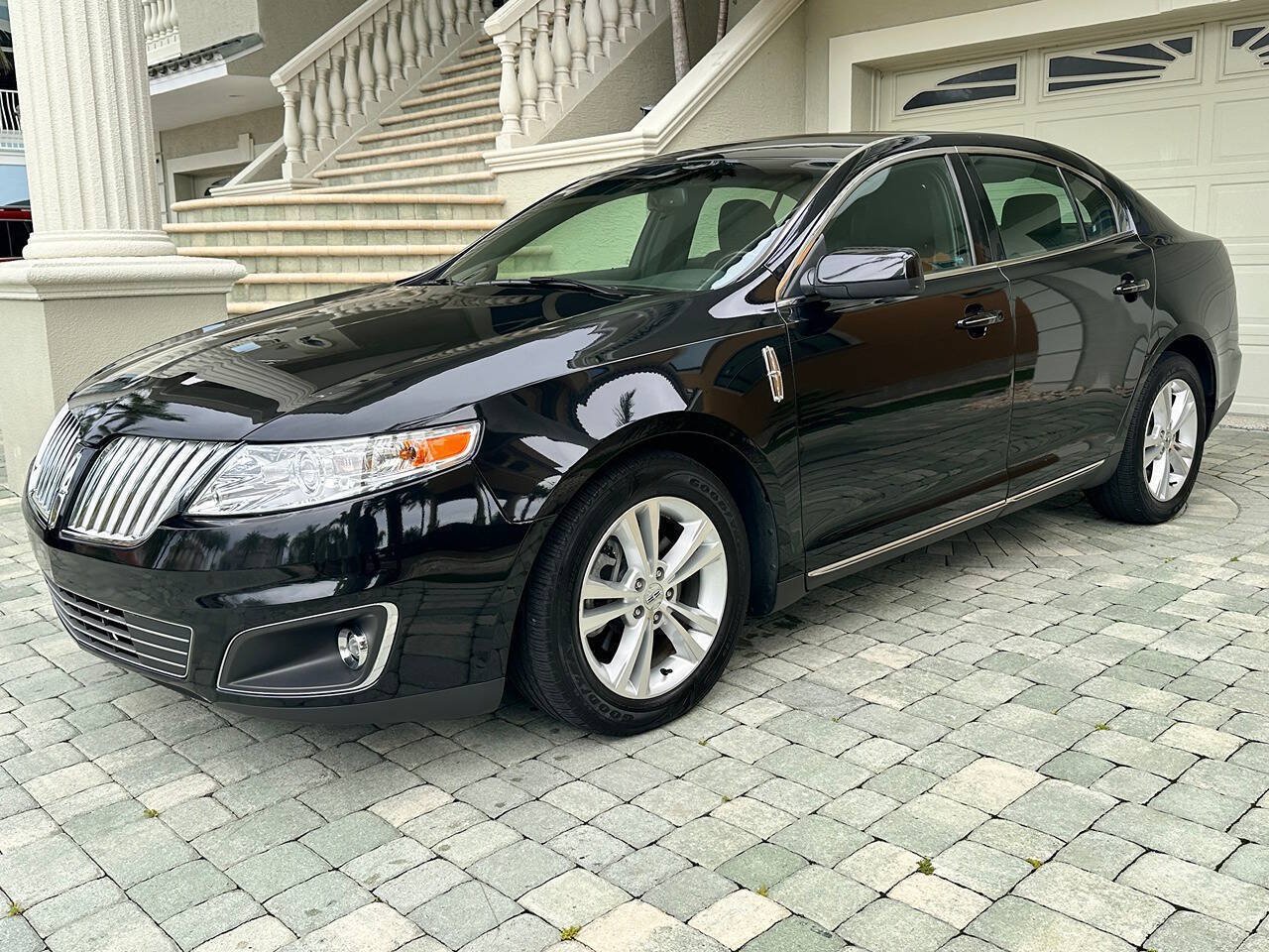 Used 2009 Lincoln MKS FWD image 27