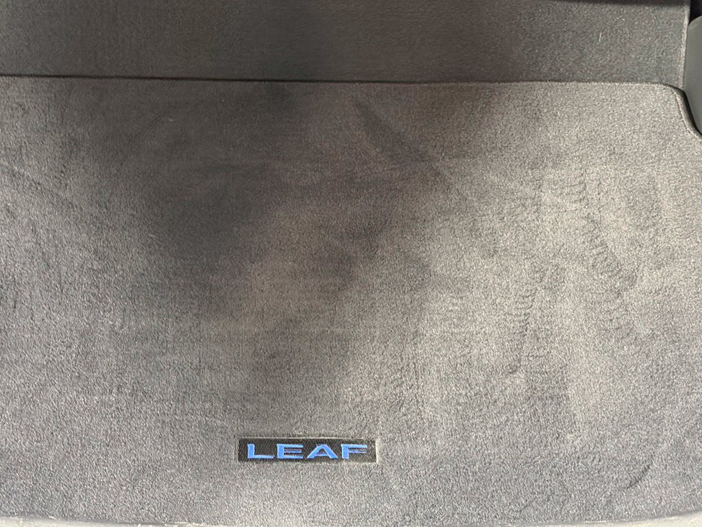Used 2022 Nissan Leaf SV FWD image 25