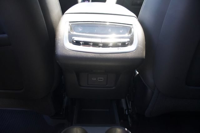 Used 2024 Cadillac XT6 Premium Luxury w/ Platinum Package AWD/4WD image 15