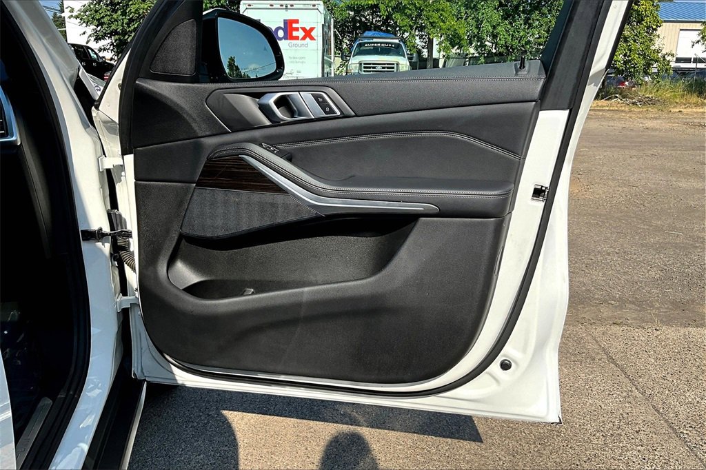 Used 2019 BMW X5 xDrive40i w/ Premium Package 2 image 21