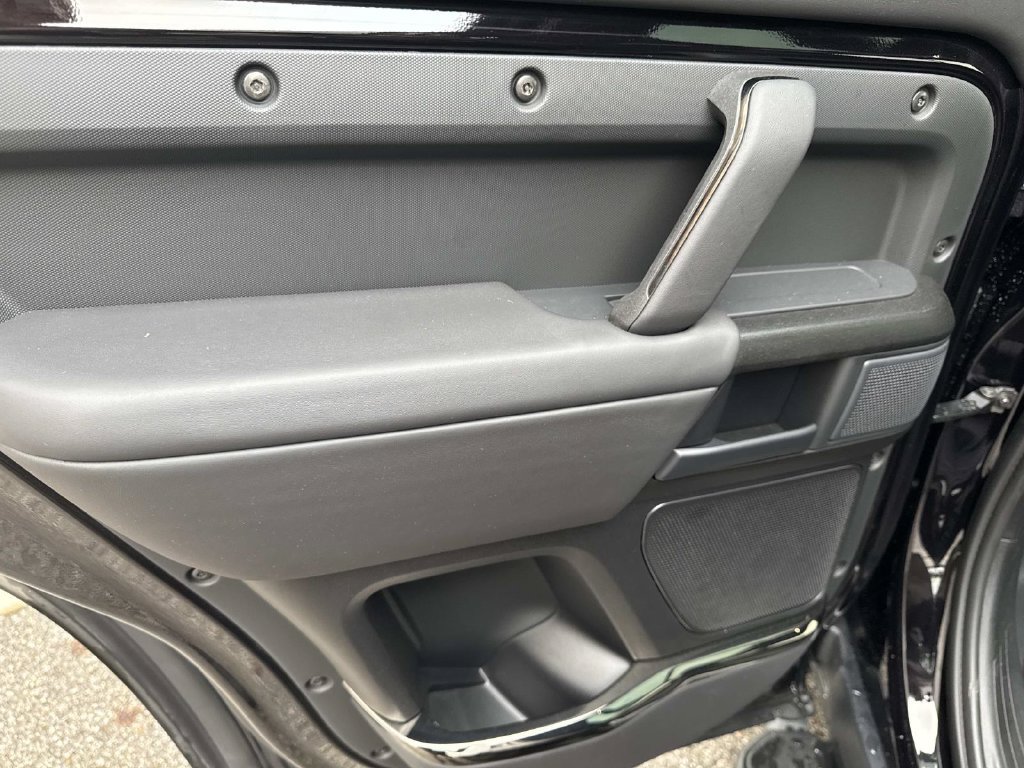 Certified 2026 Land Rover Defender 110 OCTA AWD/4WD image 12