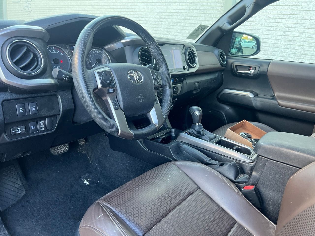 Used 2022 Toyota Tacoma Limited RWD image 10