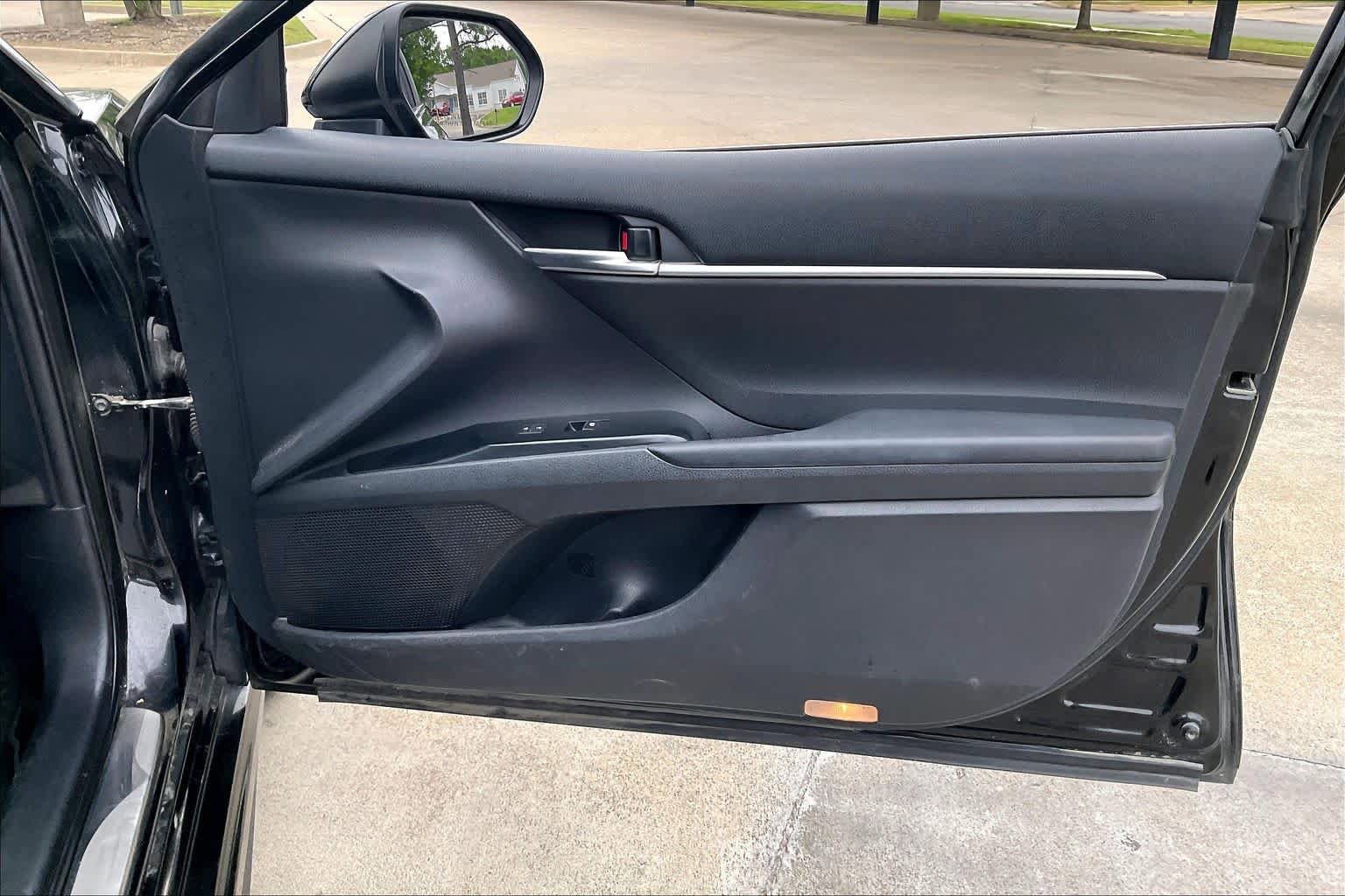 Used 2018 Toyota Camry SE w/ Audio Package FWD image 22