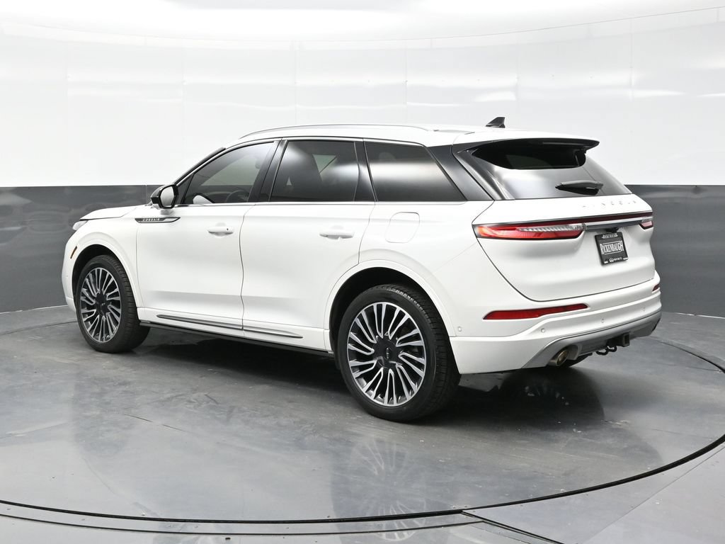 Used 2021 Lincoln Corsair AWD image 4