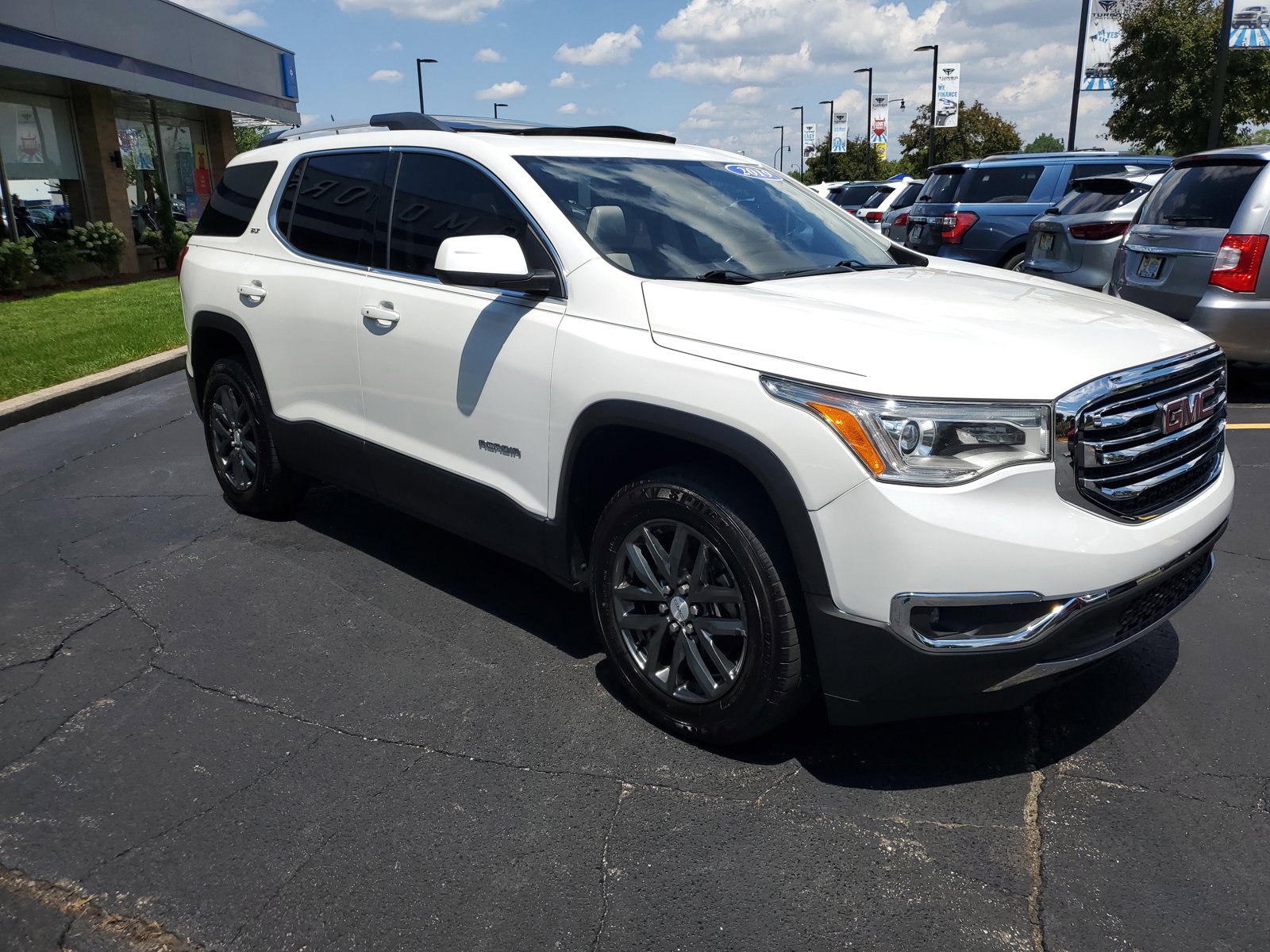 Used 2019 GMC Acadia SLT image 4