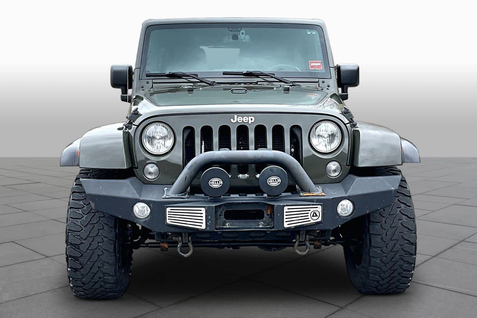 Used 2015 Jeep Wrangler Unlimited Sahara w/ Dual Top Group AWD/4WD image 4