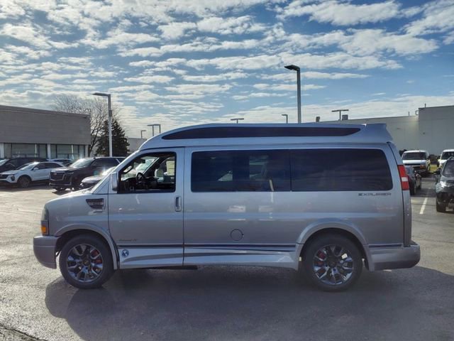 New 2025 GMC Savana 2500 Work Van w/ Driver Convenience Package image 12