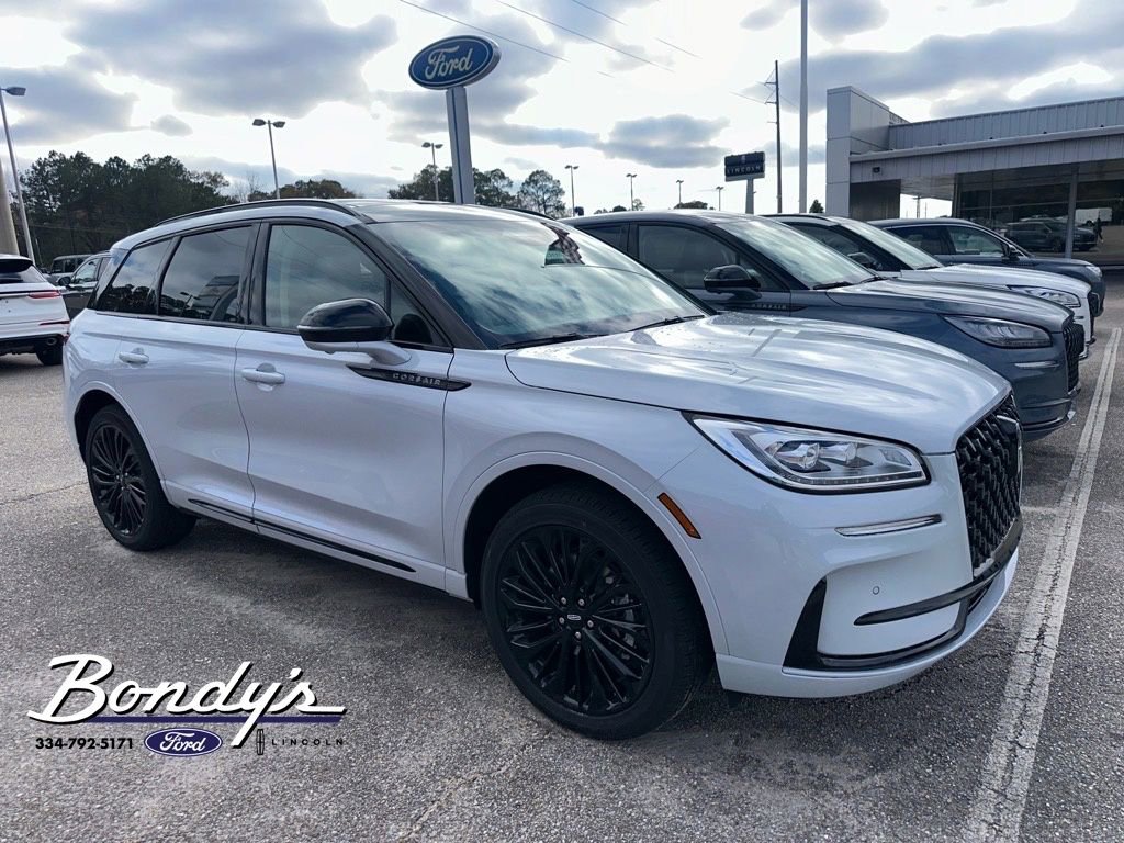 New 2025 Lincoln Corsair Grand Touring w/ Equipment Group 301A