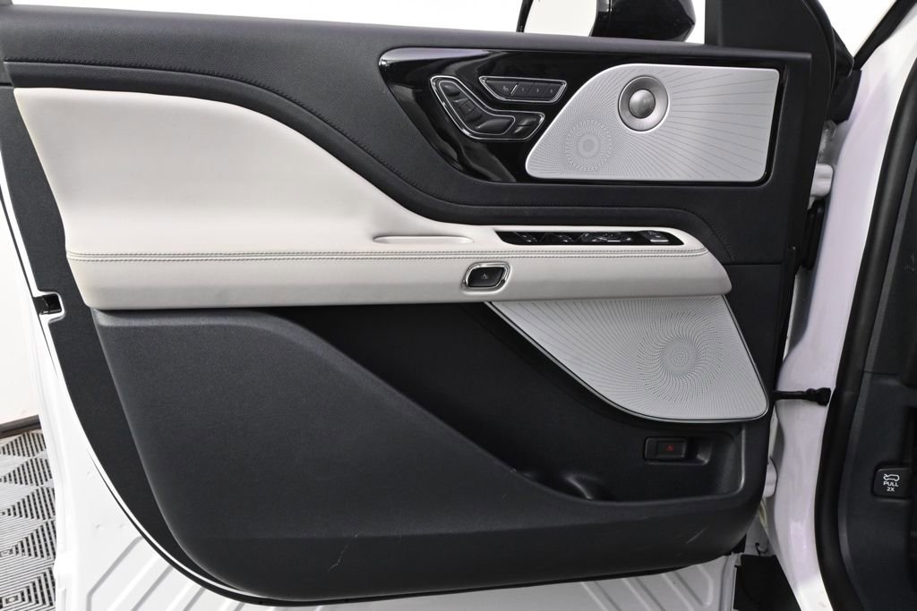 New 2026 Lincoln Aviator Reserve image 23