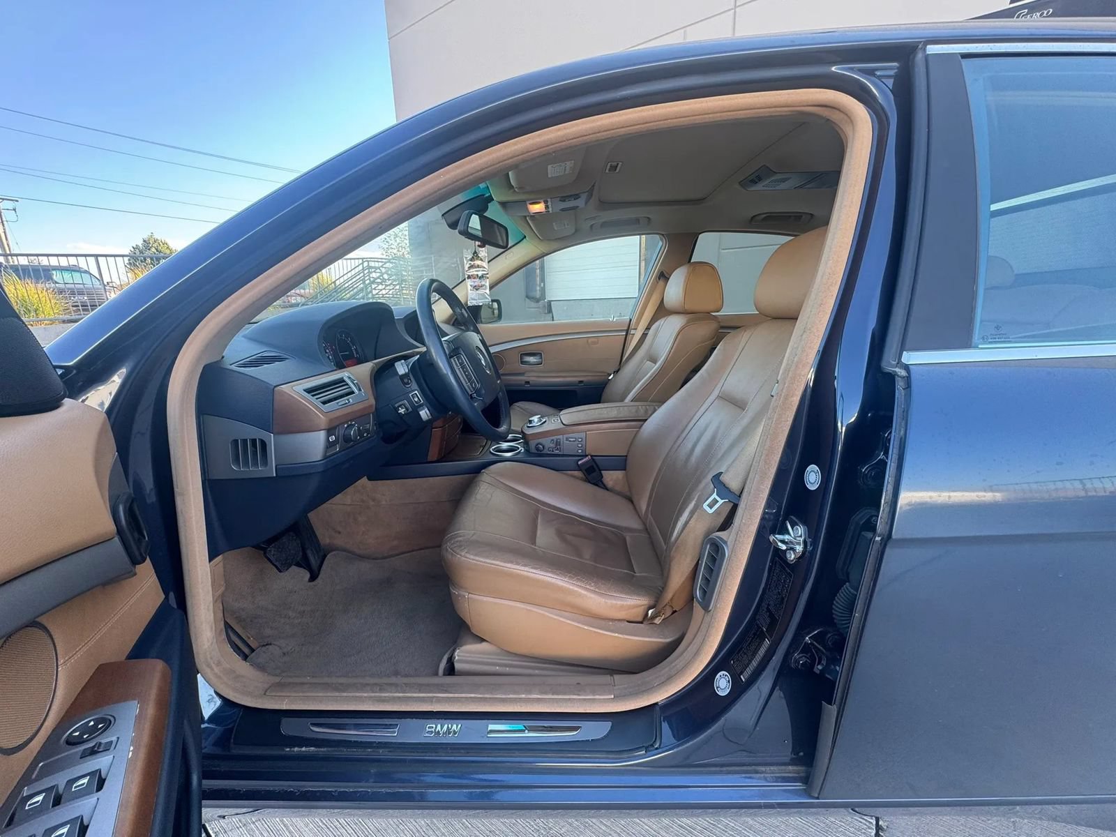 Used 2002 BMW 745i RWD image 10