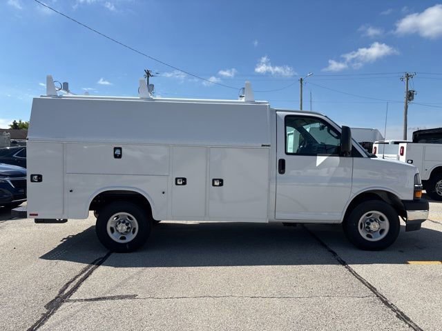 New 2024 Chevrolet Express 3500 w/ Power Convenience Package RWD image 4