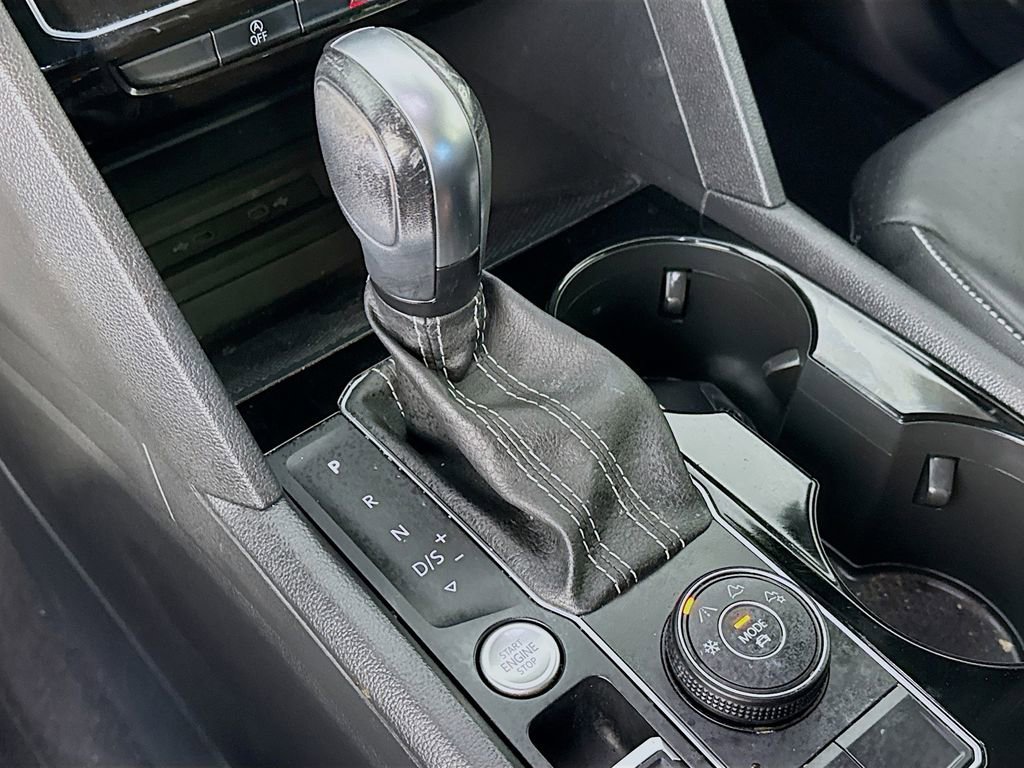 Used 2022 Volkswagen Atlas SE w/ Panoramic Sunroof Package image 16