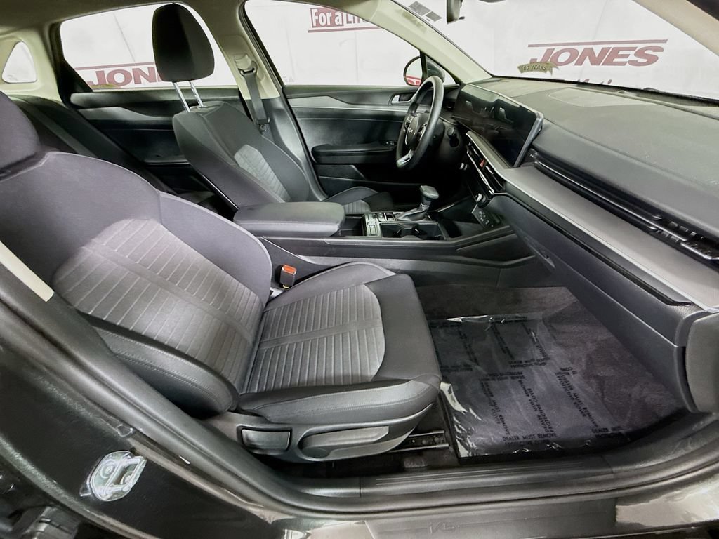 Certified 2025 Kia K5 LXS FWD image 30