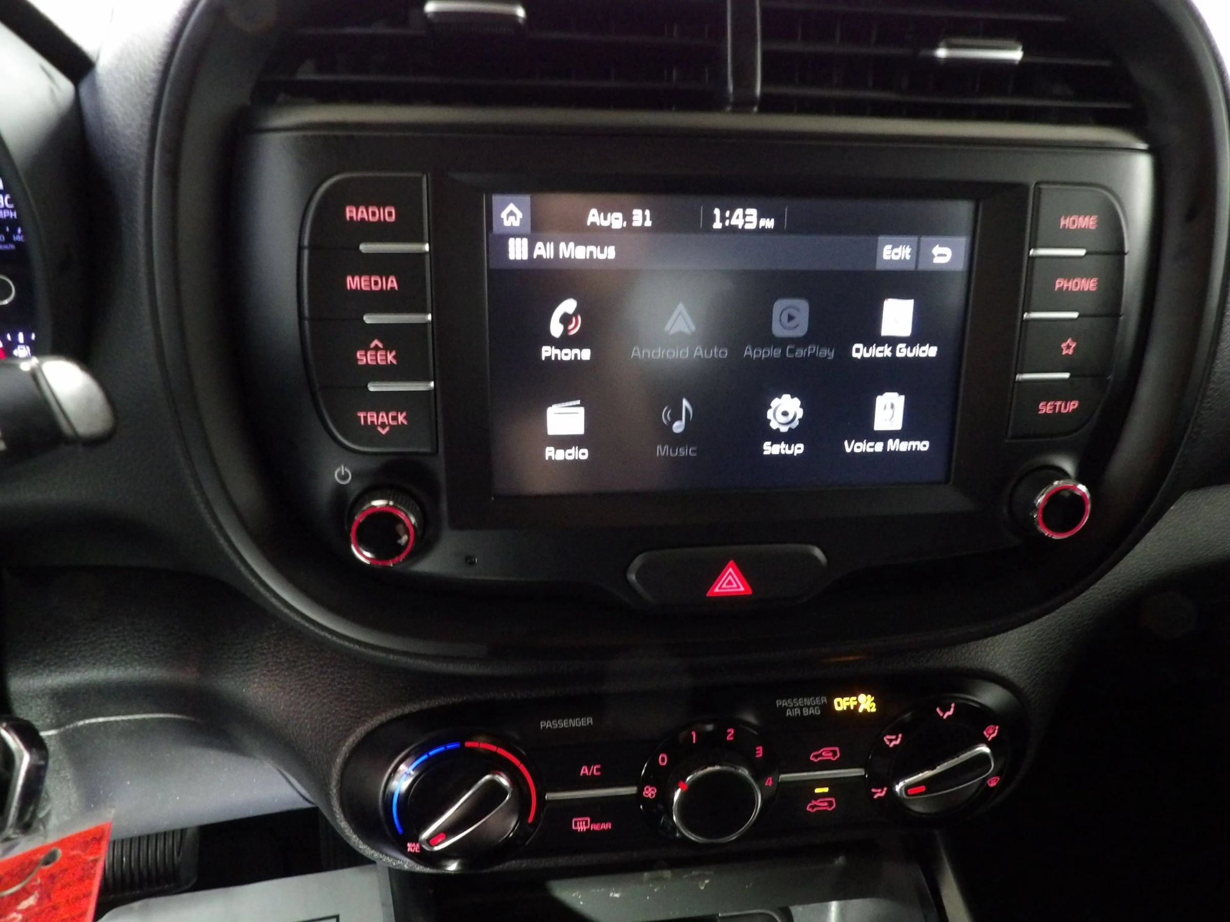 Used 2020 Kia Soul LX FWD image 13