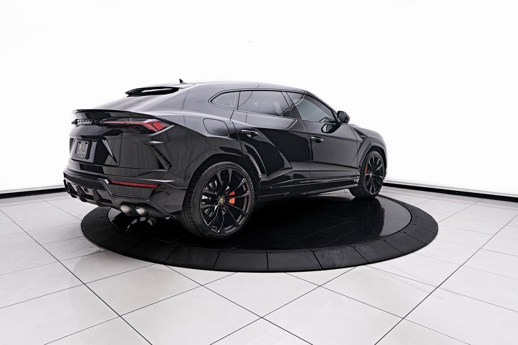 Used 2022 Lamborghini Urus image 12