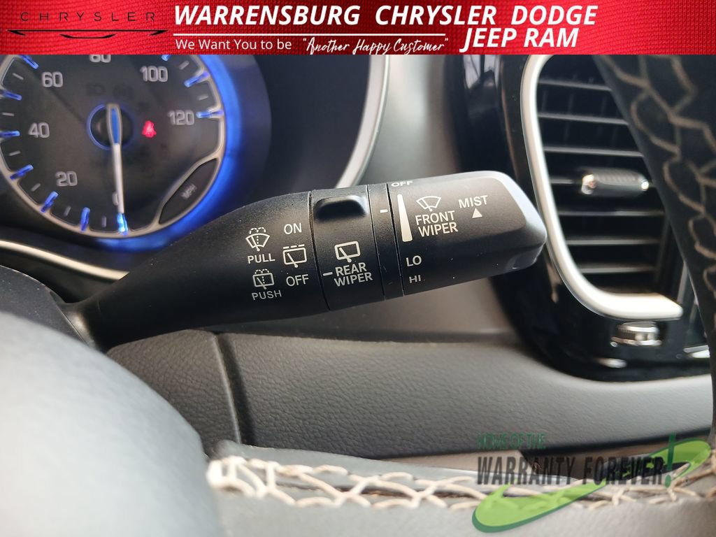 Used 2022 Chrysler Pacifica Touring-L FWD image 20