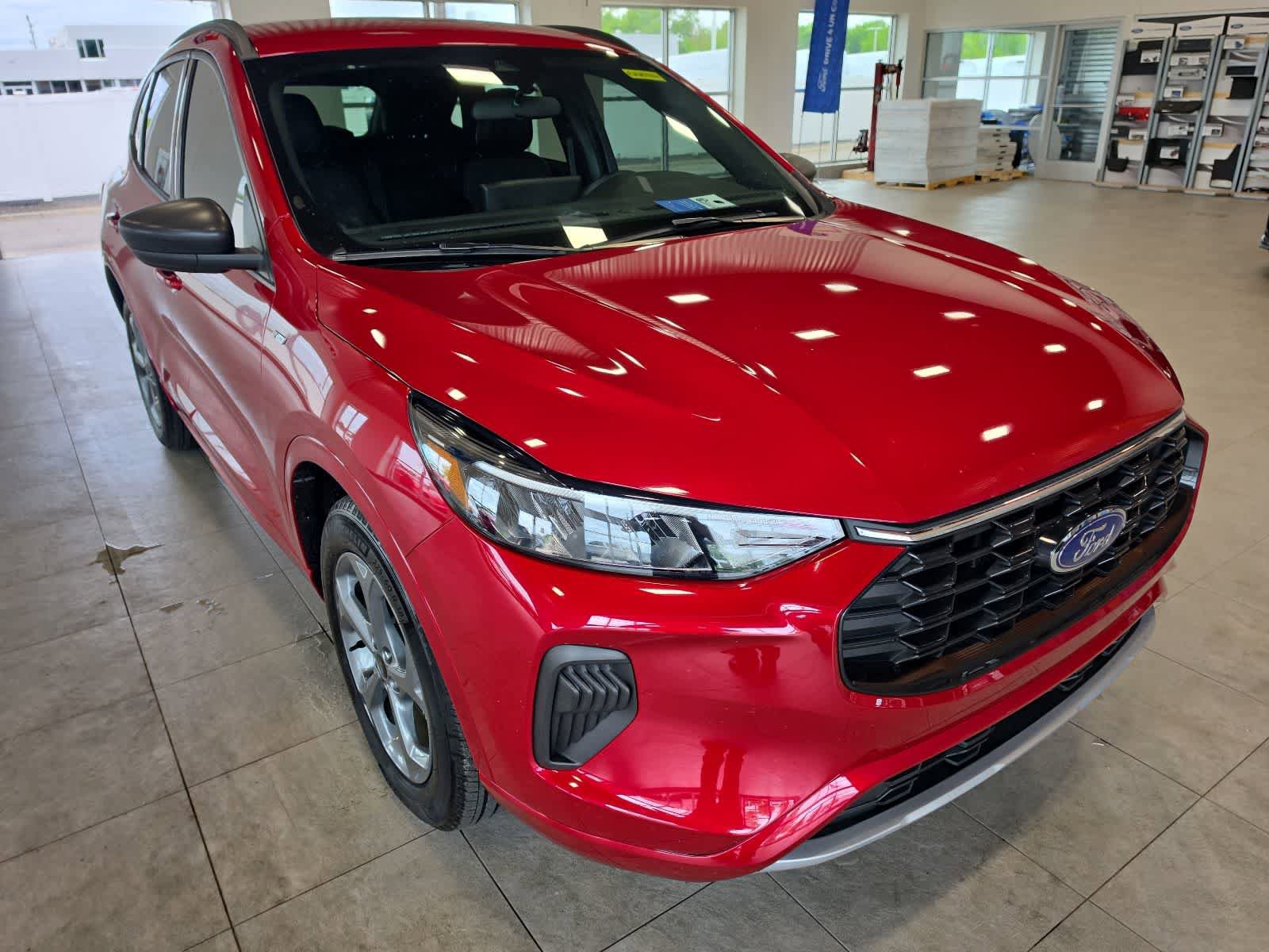 Used 2024 Ford Escape ST-Line w/ Tech Pack #1 AWD/4WD image 5