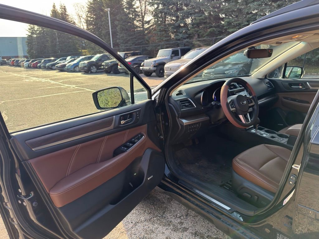 Used 2017 Subaru Outback 3.6R Touring image 9