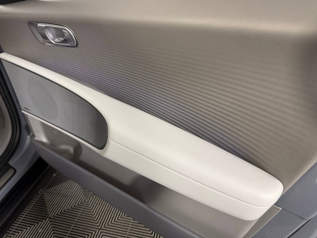 Used 2024 Hyundai Ioniq 6 Limited image 35