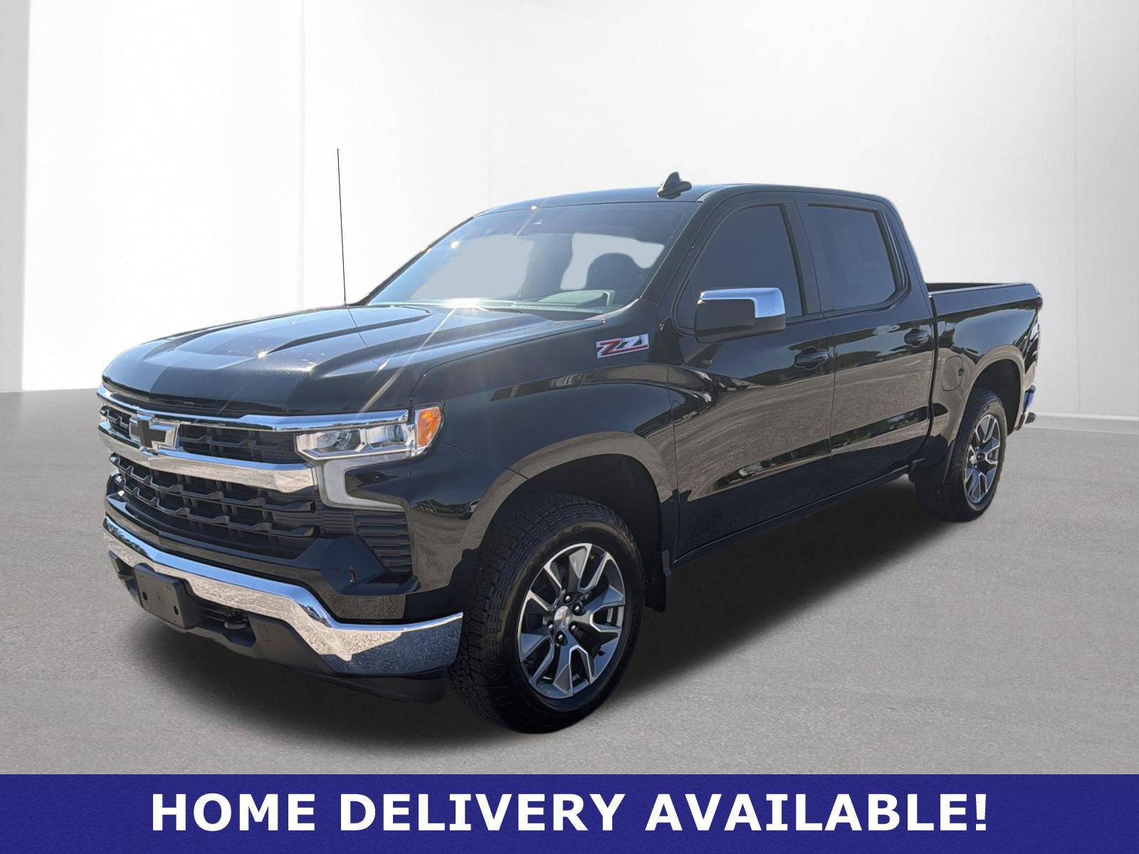 Used 2026 Chevrolet Silverado 1500 LT AWD/4WD image 3
