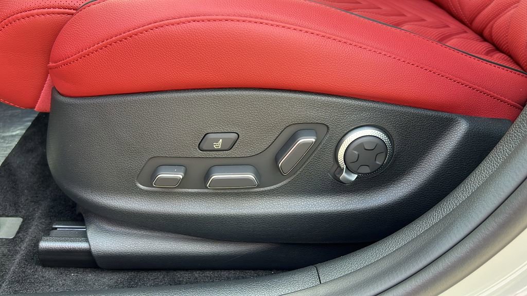 Used 2025 Genesis G80 3.5T Sport image 22