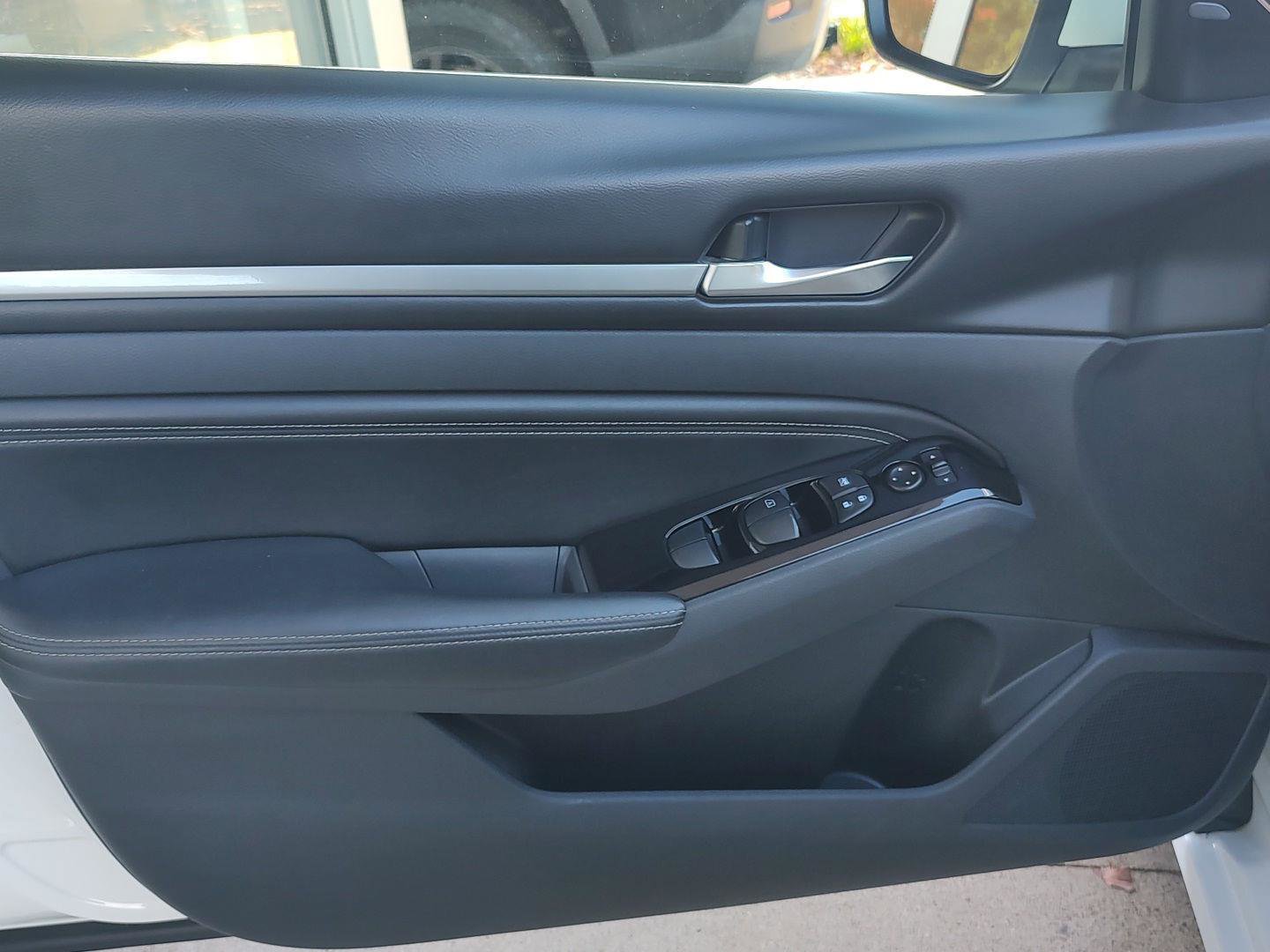 Used 2021 Nissan Altima 2.5 SV image 14