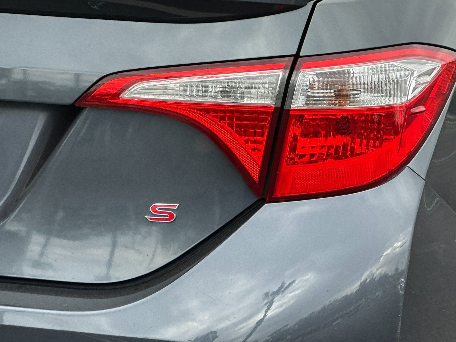 Used 2015 Toyota Corolla S image 23