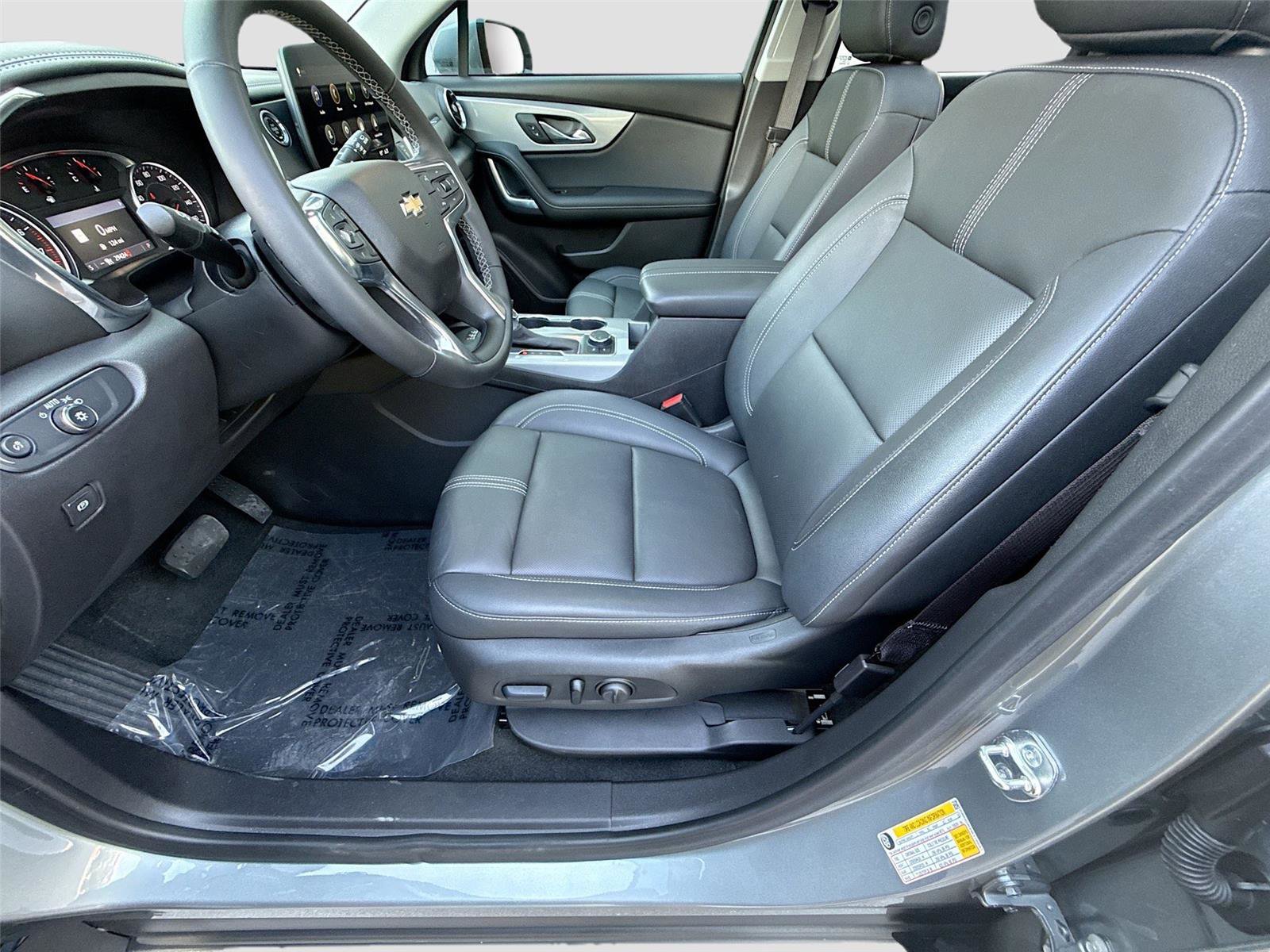 Used 2024 Chevrolet Blazer LT w/ Sound & Technology Package FWD image 21