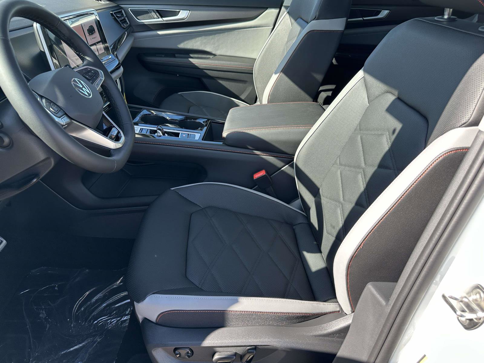 New 2026 Volkswagen Atlas Peak Edition image 18