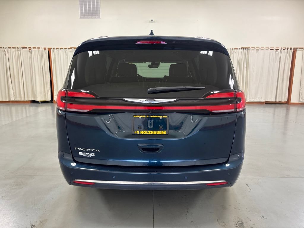 Used 2021 Chrysler Pacifica Touring-L FWD image 7