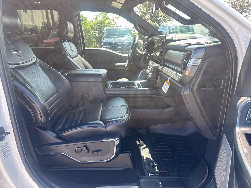 Used 2024 Ford F350 Platinum w/ FX4 Off-Road Package AWD/4WD image 28