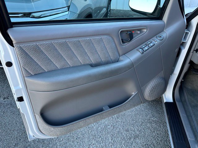 Used 1996 Chevrolet Blazer 4WD 4-Door image 22
