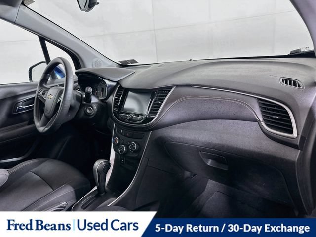 Used 2017 Chevrolet Trax LT w/ Driver Confidence Package AWD/4WD image 33
