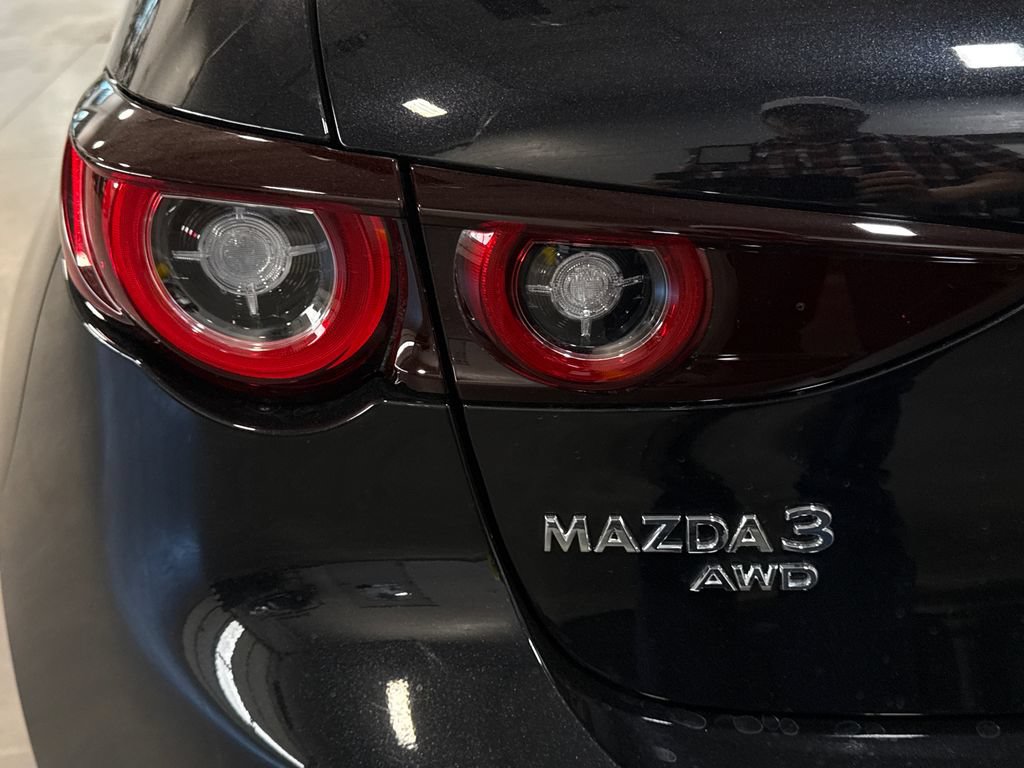 New 2026 MAZDA MAZDA3 Hatchback w/Premium Plus Pkg AWD/4WD image 4