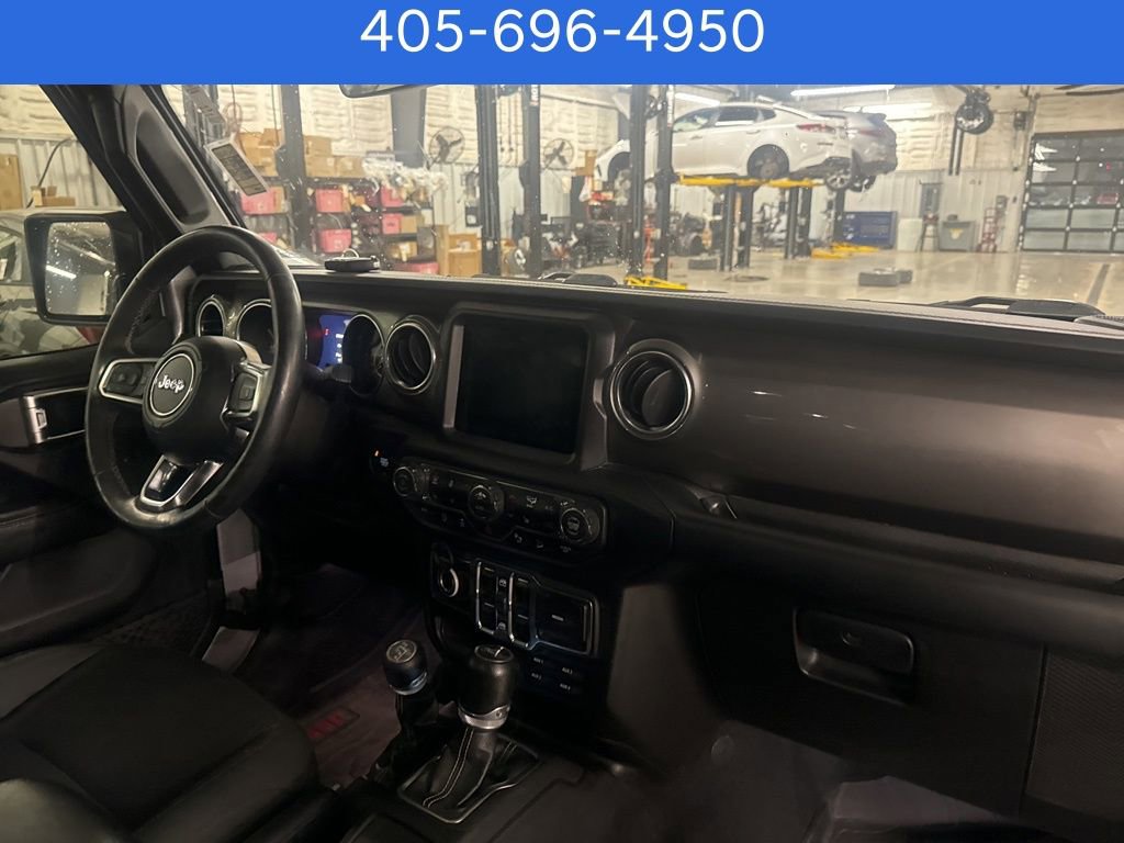 Used 2018 Jeep Wrangler Unlimited Sahara image 28