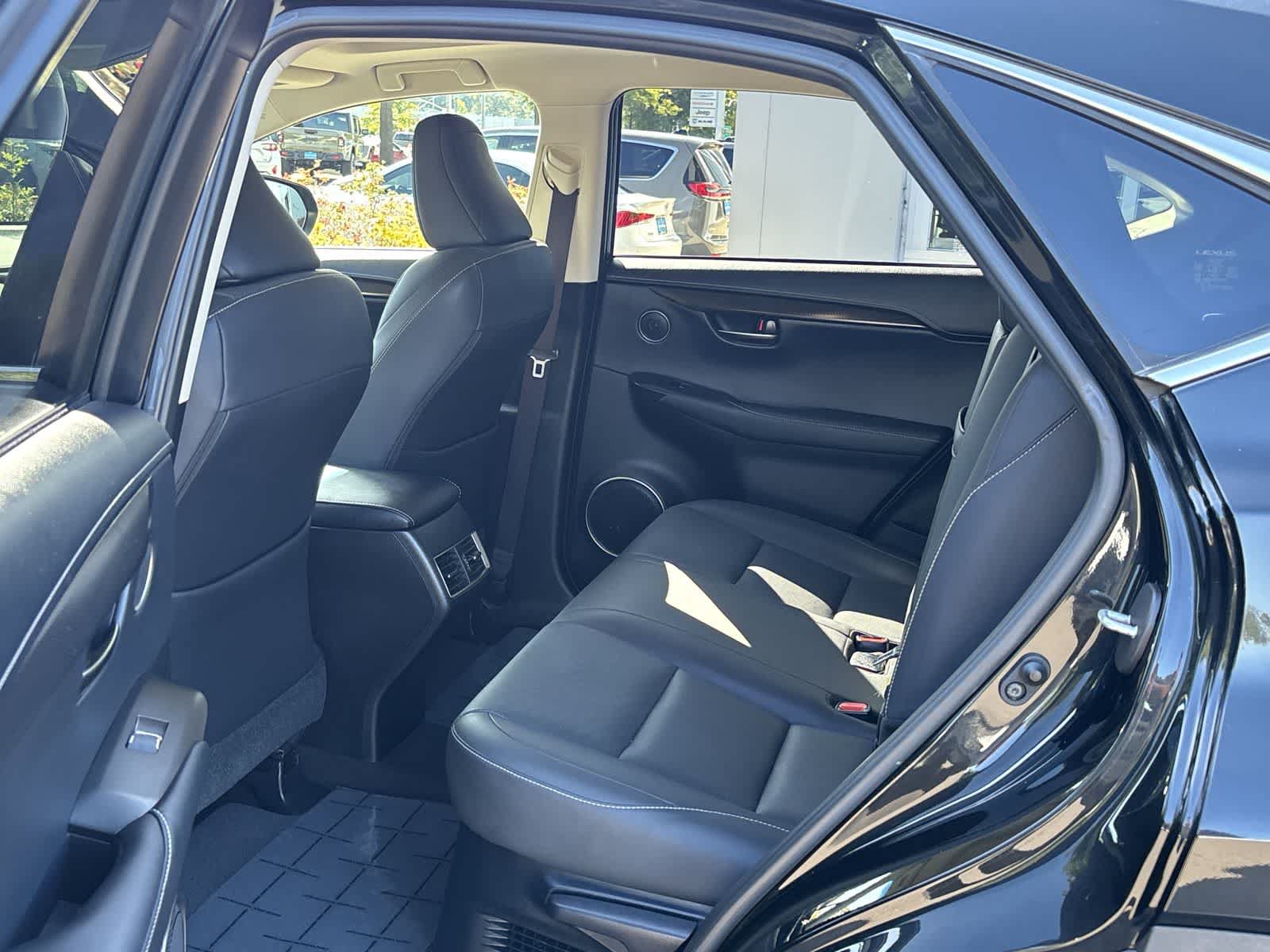 Used 2018 Lexus NX 300h AWD w/ Premium Package image 11