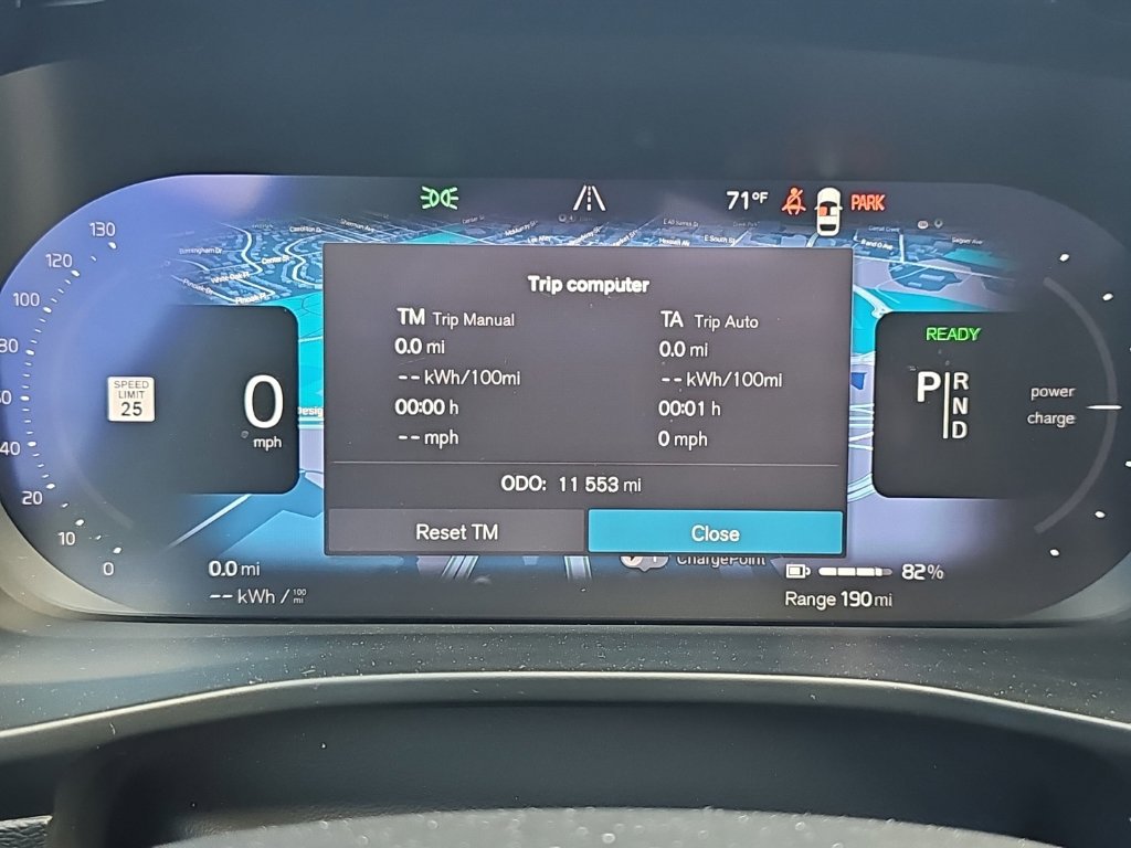 Used 2023 Volvo XC40 Recharge Ultimate w/ Protection Package Premier AWD/4WD image 18