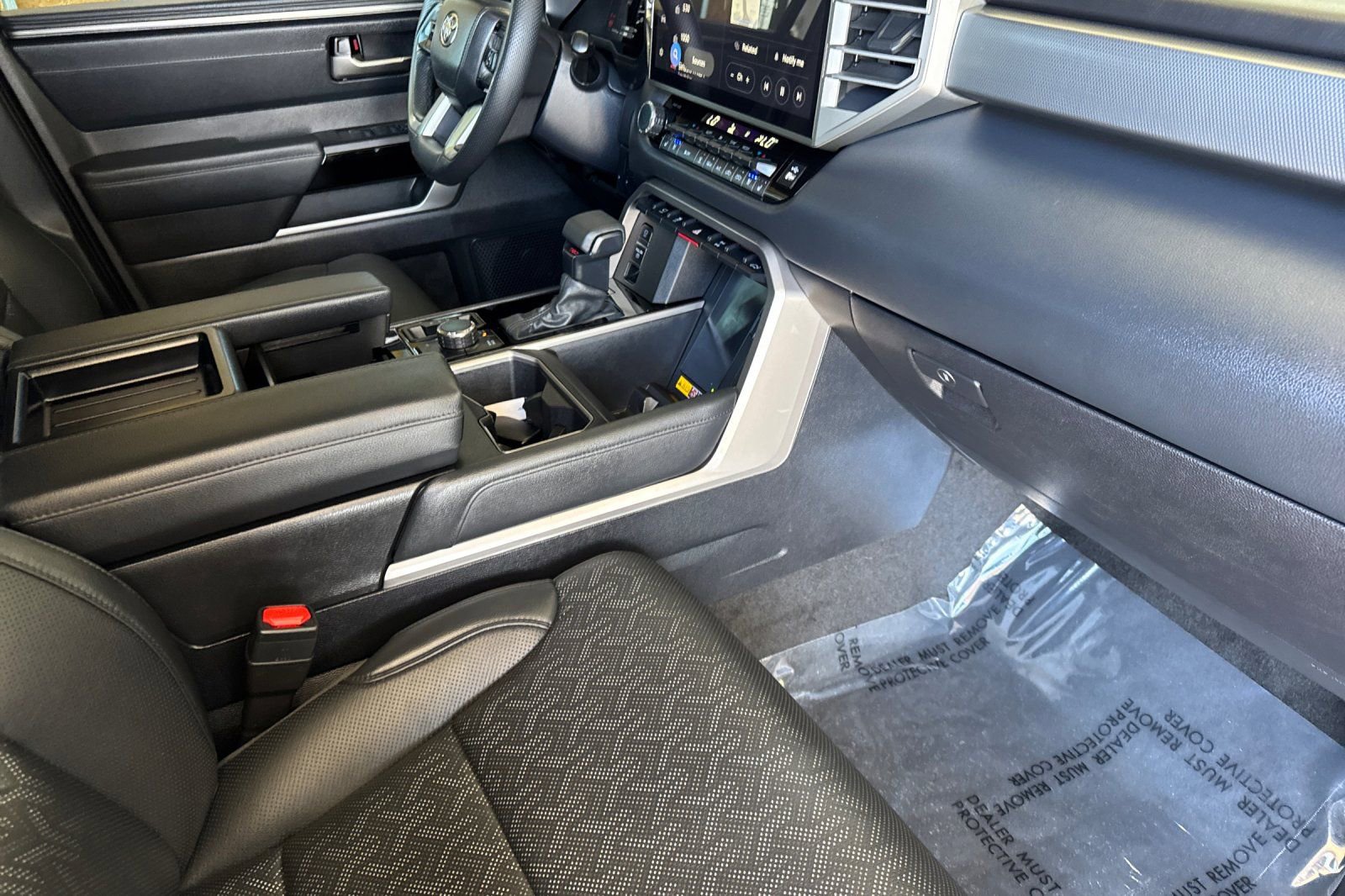 Used 2025 Toyota Tundra Limited image 14