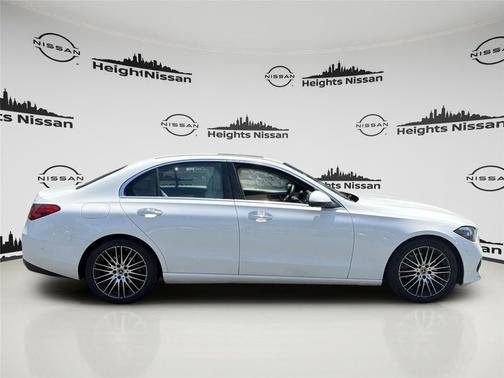Used 2025 Mercedes-Benz C 300 4MATIC Sedan image 5