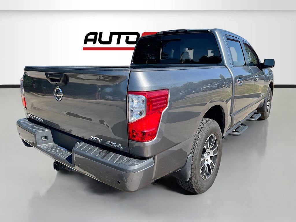Used 2021 Nissan Titan SV w/ SV Convenience Package image 7