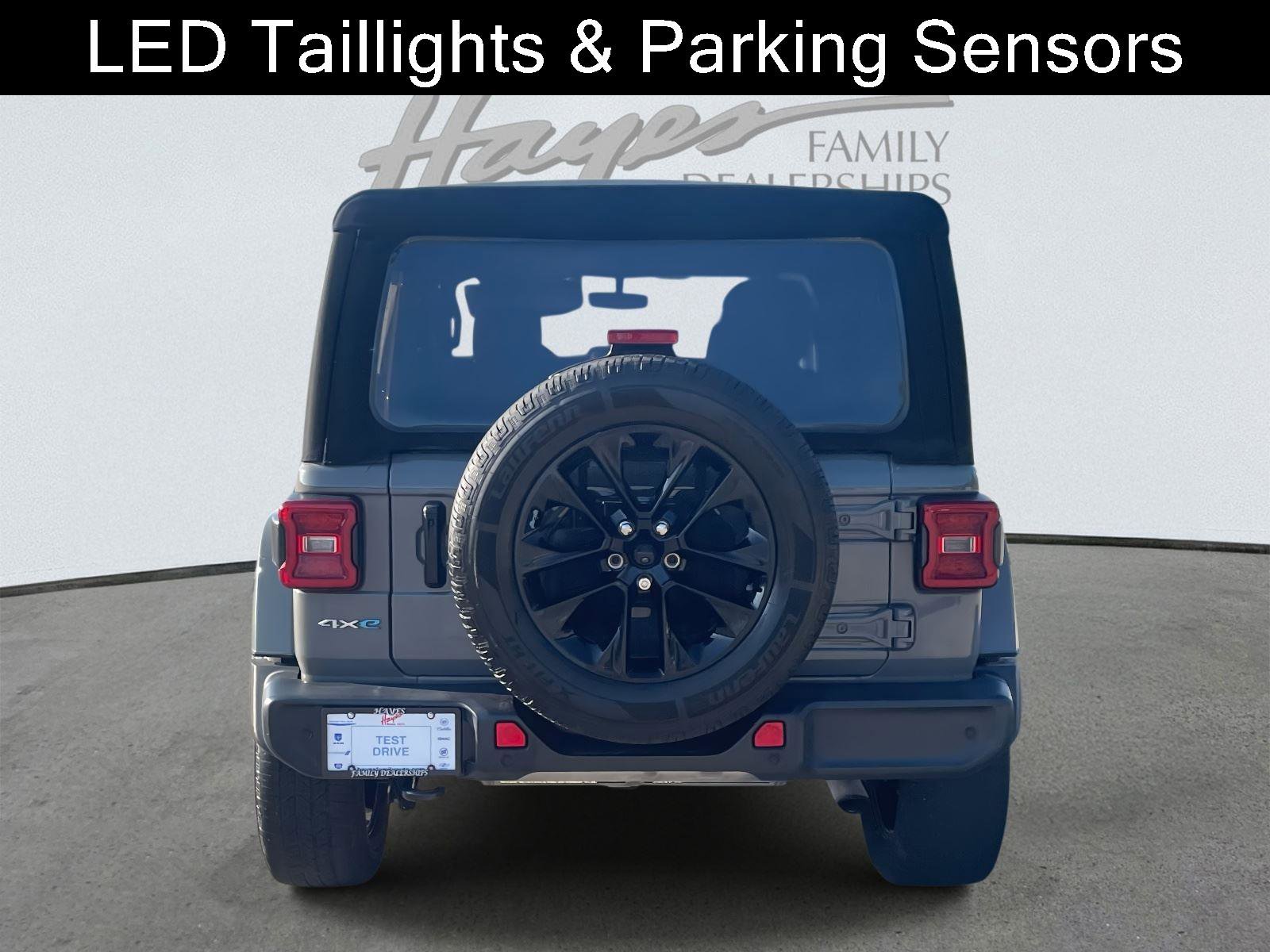 Used 2021 Jeep Wrangler Unlimited Sahara w/ Safety Group image 25