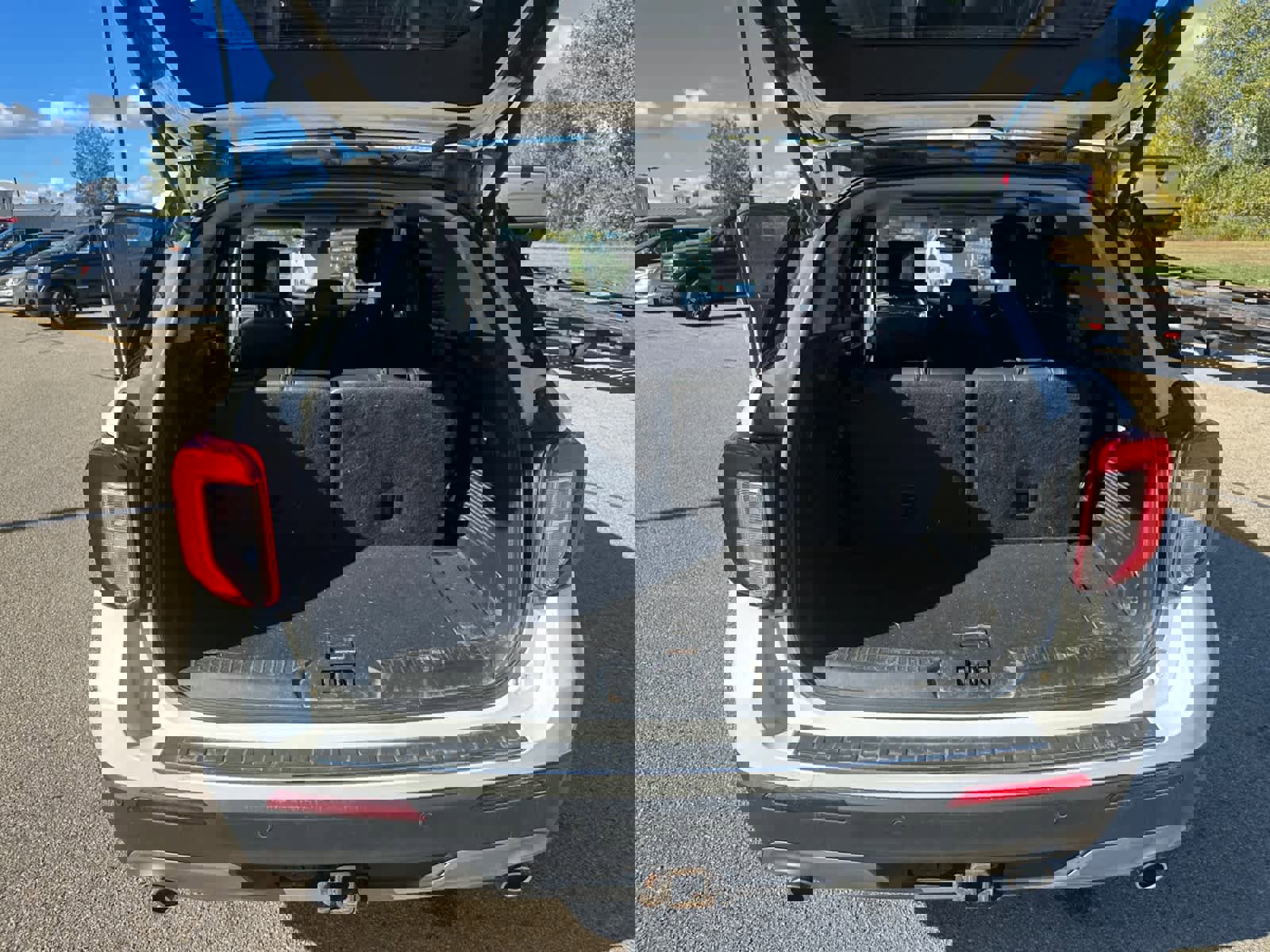 Certified 2022 Ford Explorer Limited w/ Class IV Trailer Tow Package image 20