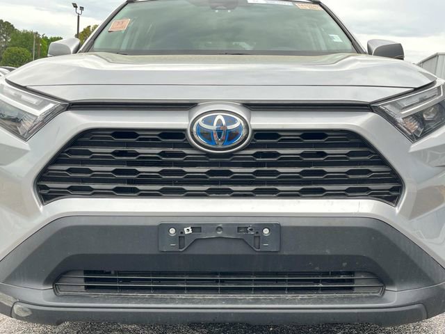 Used 2022 Toyota RAV4 XLE w/ Convenience Package AWD/4WD image 9