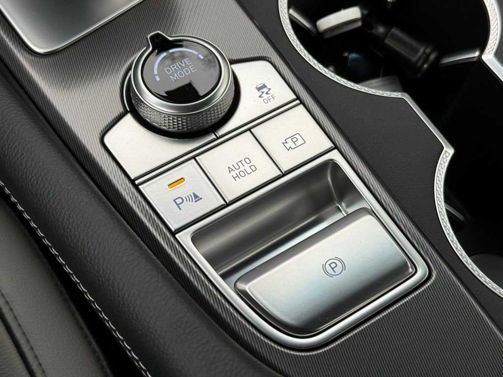 Used 2025 Genesis G70 2.5T w/ Sport Prestige Package image 34