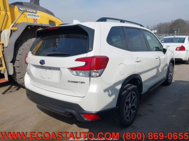 Used 2020 Subaru Forester Premium AWD/4WD image 4
