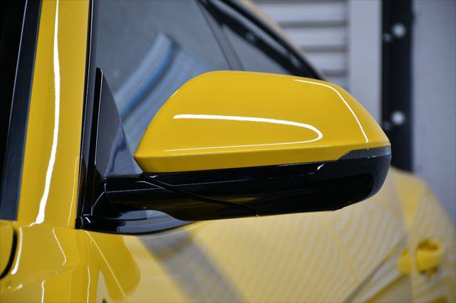 Used 2025 Lamborghini Urus SE AWD/4WD image 33