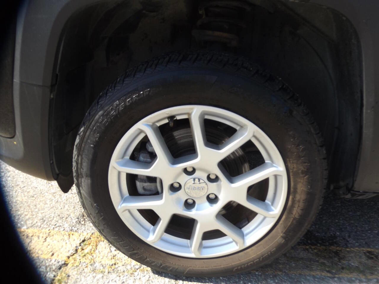 Used 2020 Jeep Renegade Latitude image 23