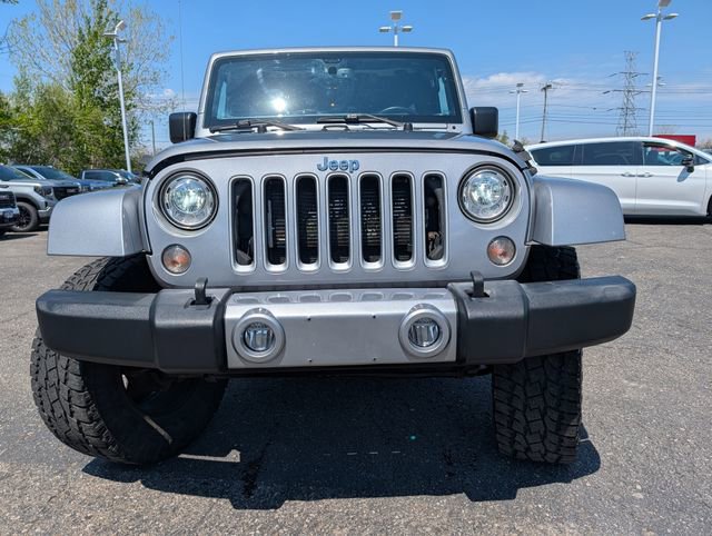 Used 2017 Jeep Wrangler Unlimited Sahara w/ Connectivity Group AWD/4WD image 10