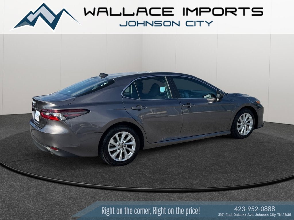 Used 2023 Toyota Camry LE FWD image 5