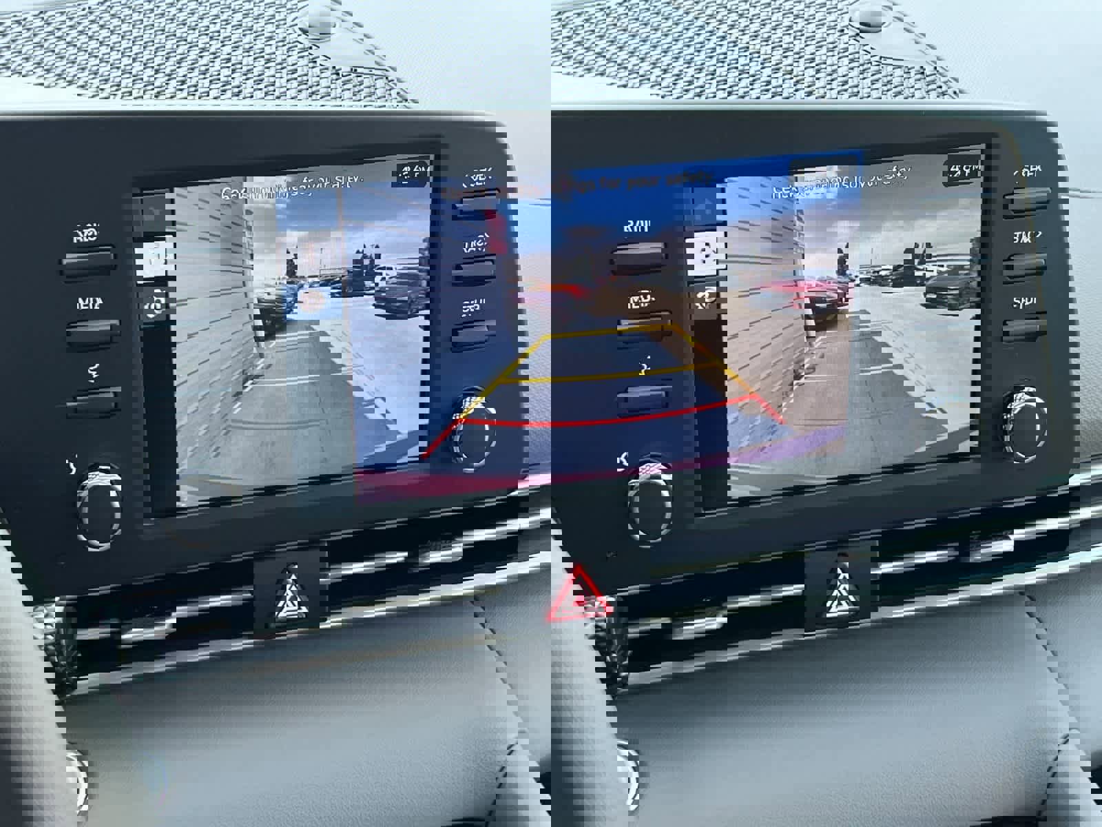 New 2025 Hyundai Elantra Blue image 19